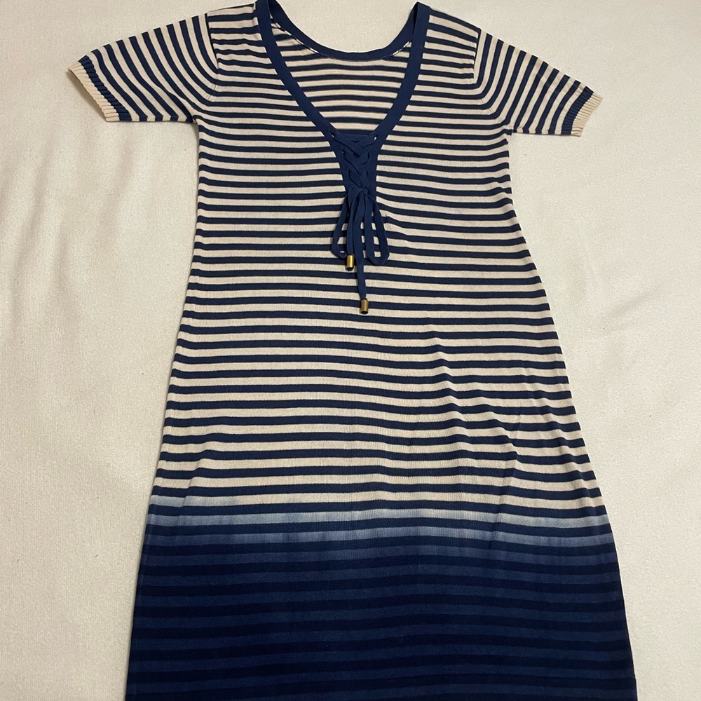 Charlotte Ronson white and blue striped dress with ombré end (size large)